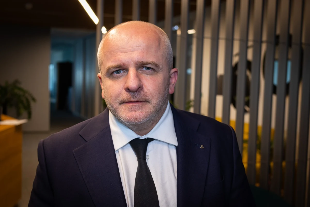 "Jeżeli ktoś w Polsce mówi o zbrodni wołyńskiej, która była ludobójstwem (…) to pierwsza sprawa, której trzeba oczekiwać od każdego polityka, to empatii" – powiedział w Popołudniowej rozmowie RMF FM Paweł Kowal, nawiązując do głośno komentowanej wypowiedzi ukraińskiego ministra spraw zagranicznych Dmytro Kułeby, który porównał wydarzenia z Wołynia do akcji "Wisła". "Ta sprawa wymaga od każdego polityka, by powiedzieć: Nie, nigdy się nie zgadzam na takie metody walki" - dodał gość Piotra Salaka.