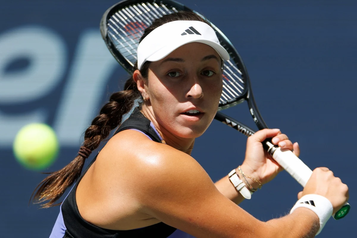Jessica Pegula czeka na Igę Świątek w ćwierćfinale wielkoszlemowego US Open. W 1/8 finału rozstawiona z szóstką Amerykanka pokonała Rosjankę Dianę Sznajder (18) 6:4, 6:2. W nocy z poniedziałku na wtorek Świątek zmierzy się z Ludmiłą Samsonową.
