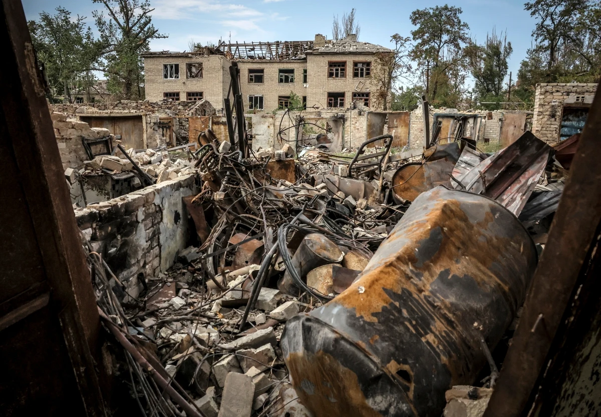 Do 51 wzrosła liczba osób zabitych we wtorkowym ataku Rosji na teren uczelni wojskowej i szpitala w Połtawie. Spadły tam dwa pociski balistyczne. Jeden z budynków Instytutu Łączności uległ częściowemu zniszczeniu. Według źródeł wojskowych zginęli żołnierze. Prezydent Ukrainy mówi o szokującym ataku na infrastrukturę miejską.