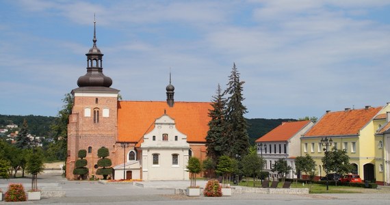 Od września w Urzędzie Miasta Włocławek obowiązuje 35-godzinny tydzień pracy. Rozwiązanie, które najpierw zostało wprowadzone w ratuszu, docelowo ma objąć inne miejskie jednostki.