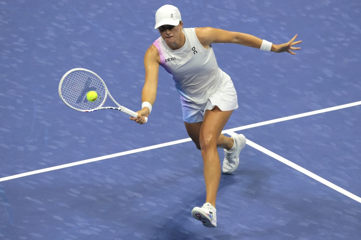 O godzinie 1 w nocy ze środy na czwartek czasu polskiego Iga Świątek zagra z Amerykanką Jessicą Pegulą w ćwierćfinale wielkoszlemowego turnieju US Open. Polska tenisistka walczy w Nowym Jorku o powtórzenie wyczynu z 2022 roku, kiedy triumfowała w tym turnieju.