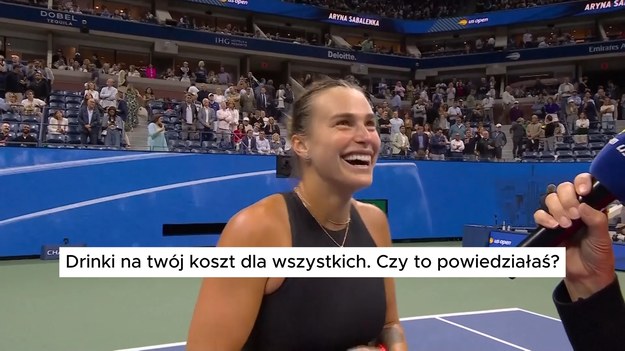 ,,Wypijcie za mnie i proszę, okażcie mi trochę wsparcia w przyszłości" 

Zawodniczka numer dwa na świecie, Aryna Sabalenka, pokonała złotą medalistkę olimpijską Zheng Qinwen 6:1, 6:2 i awansowała do czwartego z rzędu półfinału US Open.

Zapytana, jak zamierza zdobyć wsparcie tysięcy fanów w walce z Amerykanką Emmą Navarro, Sabalenka, 26-latka z Białorusi, zażartowała: „Drinki na mój kosz!”