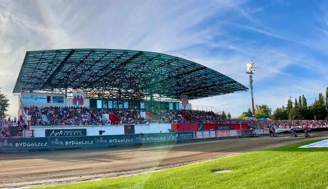 Wydali miliony, mieli wygrać ligę w cuglach. Teraz ich tor przypomina kartoflisko