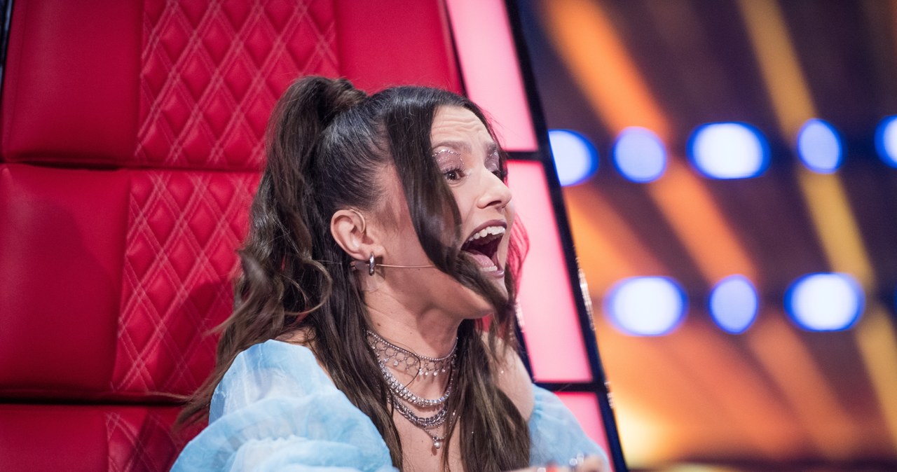 "Jesteś prawdą, na którą ten program czekał wiele lat" - powiedział Michał Szpak do Anny Iwanek w "The Voice of Poland". Kim jest uczestniczka nowej edycji, która zachwyciła wszystkich trenerów? Zobaczcie wideo.