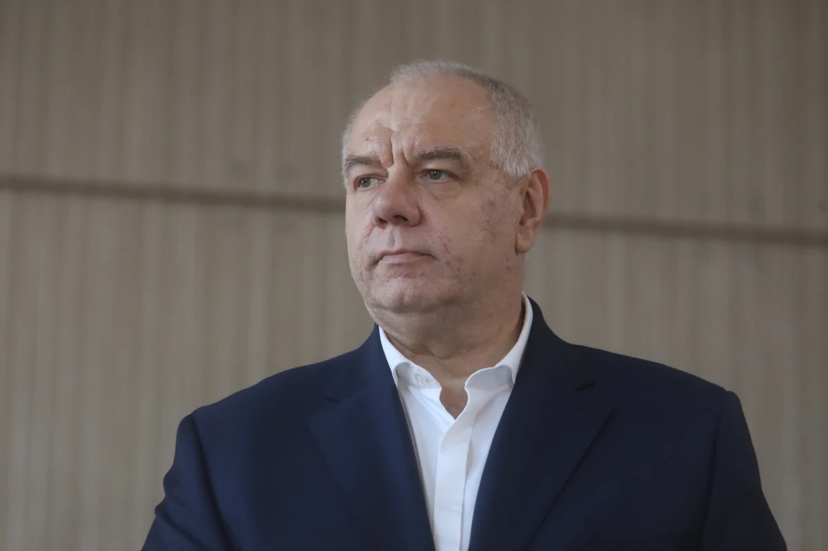 Zarząd PKP Cargo złożył zawiadomienie o podejrzeniu popełnienia przestępstwa przez Jacka Sasina, pełniącego funkcję ministra aktywów państwowych w latach 2019-2023 - poinformowała spółka. Sasin zabrał głos w tej sprawie.