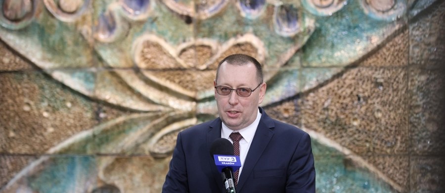 Ministerstwo Nauki i Szkolnictwa Wyższego wszczęło procedurę odwołania prof. Piotra Borka z funkcji rektora Uniwersytetu Komisji Edukacji Narodowej w Krakowie. Przyczyną ma być „rażące lub uporczywe naruszanie prawa”.