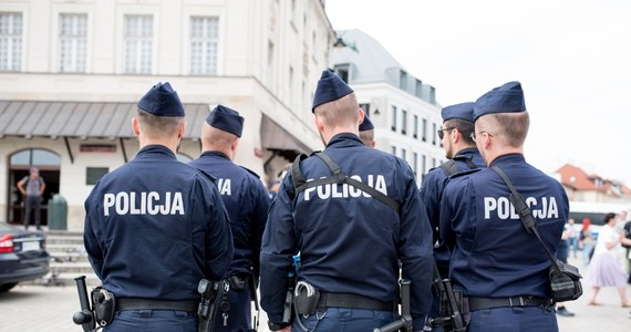 Jeżeli rząd nie zmieni zasad finansowania policji, to odwieszona zostanie akcja protestacyjna. Dzisiaj w tej sprawie zbiera się prezydium NSZZ Policjantów, a jutro zarząd główny. 