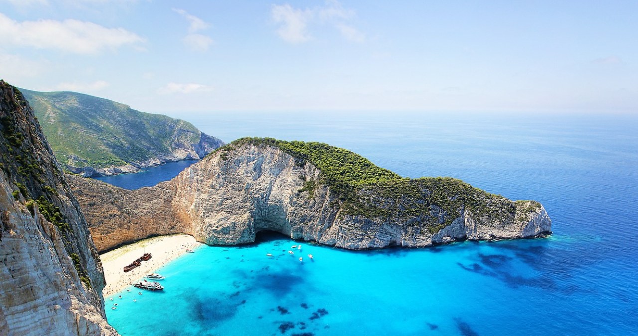 Ciepłe kierunki na urlop po sezonie. Tu wypoczniesz taniej i bez tłumów