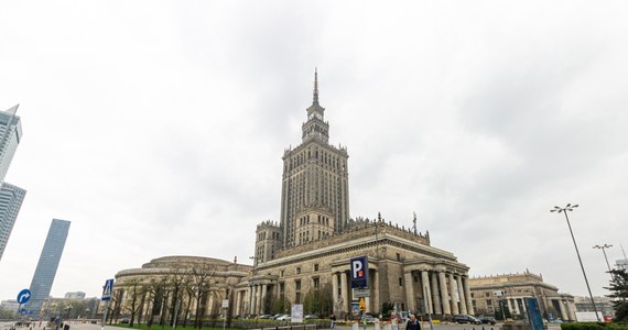 Duże utrudnienia mogą wystąpić dzisiaj po południu w centrum Warszawy, w rejonie placu Defilad. Mieszkańcy stołecznego Śródmieścia zapowiadają protest przeciwko ostatnim zmianom w organizacji ruchu. Pikieta rozpocznie się ok. g. 15.00 na skrzyżowaniu ulic Złotej i Marszałkowskiej.

