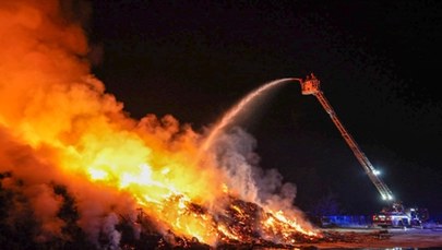 ​Pożar w Koniecpolu opanowany. Lekcje odwołane, sanepid sprawdza ujęcia wody  