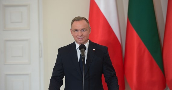 Jak nieoficjalnie ustalił dziennikarz RMF FM, kandydatura na tymczasowego prezesa Izby Pracy Sądu Najwyższego trafiła już do kancelarii premiera i od dwóch dni czeka na kontrasygnatę Donalda Tuska. Prezydent Duda zaproponował powołanie tzw. neosędziego, na co premier, po wpadce z ubiegłego tygodnia, nie może się zgodzić.