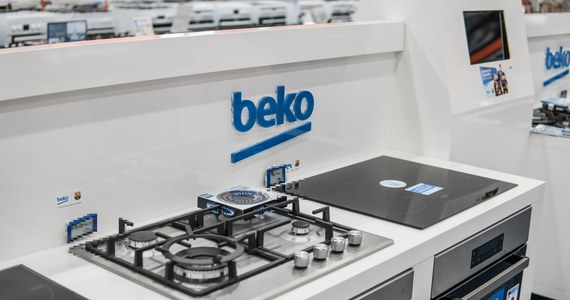 Beko Europe podjęło decyzję o zakończeniu działalności swoich zakładów w Łodzi i Wrocławiu. Produkowane były tam kuchenki, suszarki, komponenty plastikowe oraz lodówki. Zmiany te wpłyną na około 1,8 tys. pracowników, którzy będą musieli pożegnać się ze swoimi stanowiskami.