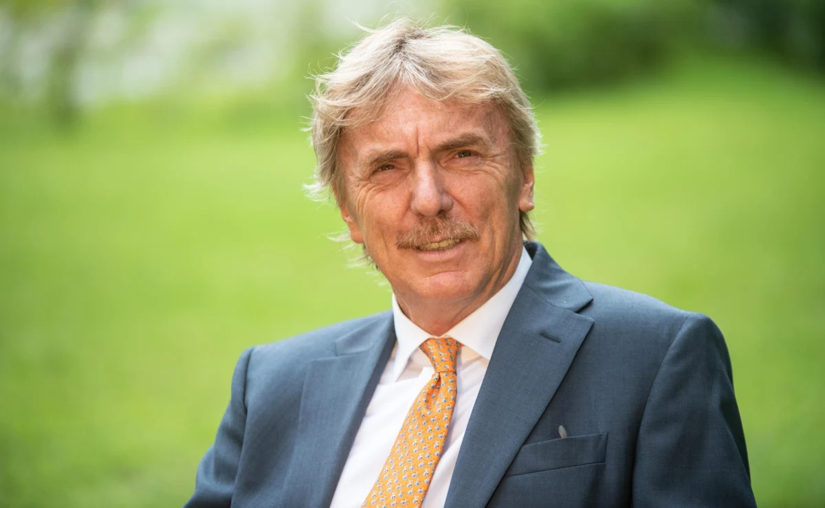 Prokuratura Krajowa poinformowała, że Zbigniew Boniek, były prezes Polskiego Związku Piłki Nożnej, usłyszał zarzut popełnienia przestępstwa dotyczący działania na szkodę federacji. Chodzi o śledztwo dotyczące nieprawidłowości przy podpisywaniu umów sponsorskich.