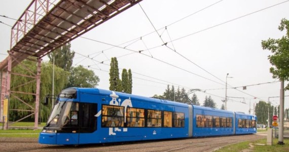 W najbliższy poniedziałek, 9 września, rozpocznie się kolejny etap prac przy budowie drogi ekspresowej S7 w rejonie kombinatu. To oznacza wyłączenie ruchu tramwajowego na alei Solidarności.