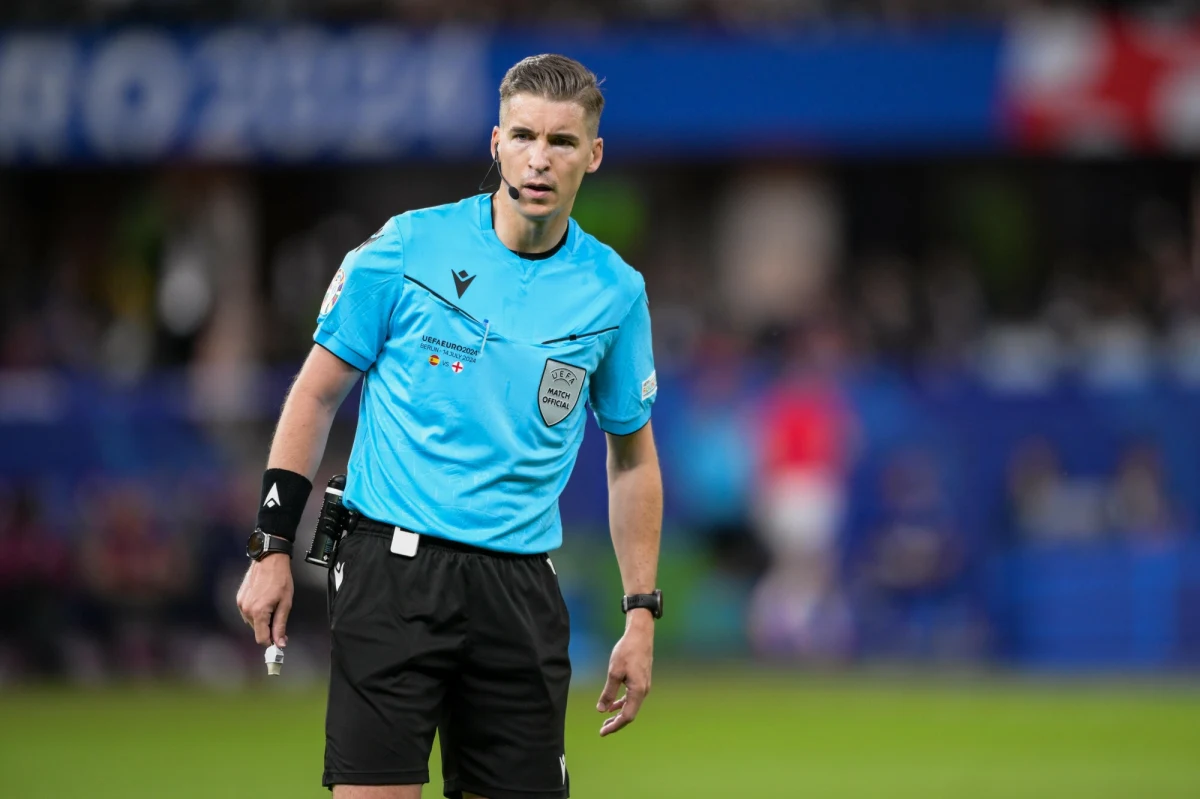 Francois Letexier poprowadzi w niedzielę w Osijeku spotkanie 2. kolejki grupy 1 dywizji A piłkarskiej Ligi Narodów między reprezentacjami Chorwacji i Polski. Francuz niedawno sędziował finał Euro 2024.