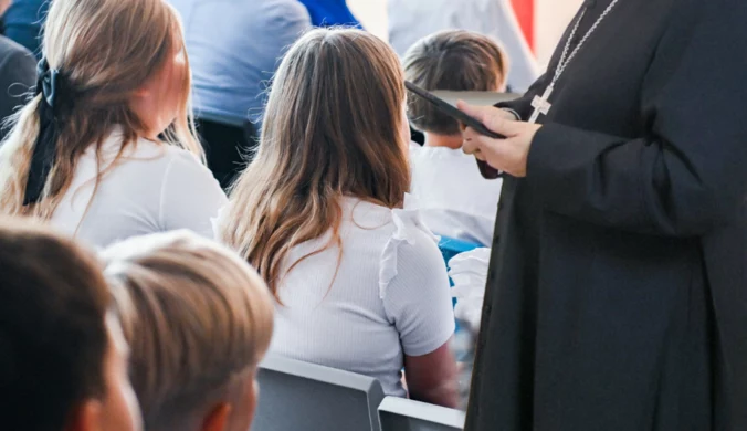 Spór o lekcje religii w szkołach. Polacy ocenili w najnowszym sondażu