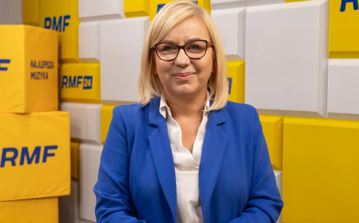 "Mamy najdroższy prąd w Europie (oprócz Irlandii i Włoch - przyp. red.) z dwóch powodów" - powiedziała Paulina Hennig-Kloska, minister klimatu i środowiska, który była gościem Roberta Mazurka w Porannej rozmowie w RMF FM. "Po pierwsze, jest on najbardziej emisyjny, a więc obciążony opłatami emisyjnymi, bo mamy miks energetyczny oparty na węglu. A po drugie dlatego, że nasz rachunek jest obciążony szeregiem opłat dodatkowych związanych z procesem transformacji" - wyjaśniała. Szefowa resortu mówiła również m.in. o planach budowy elektrowni atomowej w Polsce.