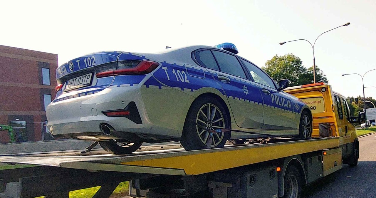 Policjanci, wciąż, mogą, liczyć, ubezpieczenie, autocasco, radiowozów, Jeśli, uszkodzą, auto, podczas, interwencji, drodze, wezw Patologia w policji. Policjanci muszą płacić za uszkodzenia w radiowozach