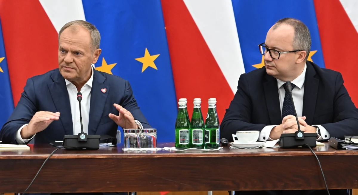 "Będziemy w tym (kwestii praworządności - przyp. red.) bardzo konsekwentni, to będzie się dalej działo. Na pewno nie skapitulujemy przed tzw. obiektywnymi trudnościami" - powiedział Donald Tusk podczas spotkania ze środowiskami prawniczymi w kancelarii premiera. Zwrócił uwagę na to, że zakres rozliczeń i odpowiedzialności, w tym karnej, ludzi, którzy nadużyli swojej władzy, jest największy od kilkudziesięciu lat, biorąc pod uwagę całą Europę.