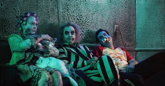 Do kin wchodzi m.in. "Beetlejuice Beetlejuice", czyli druga część "Soku z żuka". Produkcja otworzyła niedawno festiwal w Wenecji. W Cannes pokazywana była po raz pierwszy inna nowość weekendu, film "Rodzaje Życzliwości". W rolach głównych występują Jesse Plemons, Willem Dafoe i Emma Stone. Kinowa premiera to również wyprodukowana przez Leonardo DiCaprio animacja "Ozi: Głos deszczowego lasu".