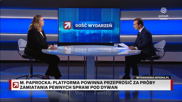 - Te propozycje są nie nie tylko niekonstytucyjne, ale również obrażają rozum - w taki sposób w programie "Gość Wydarzeń szefowa prezydenckiej kancelarii skomentowała propozycje rządu Donalda Tuska dotyczące nowej KRS. Jej zdaniem przedstawione rozwiązania powinny zaalarmować środowisko prawnicze. Prezydencka minister skomentowała również stanowisko prezydenta ws. utworzenia nowej KRS. - To rozwiązanie nie tylko nie może być zaakceptowane przez prezydenta, ale powiem więcej, nie może być również zaakceptowane przez nikogo. Sędziowie mają wyrażać czynny żal, jak przestępcy? Mają się tłumaczyć, że wykonali postanowienia konstytucji. Ta konferencja to jest rzecz niebywała. Tutaj powinny środowiska prawnicze bić na taki alarm, który powinno być słychać na całą Europę - wskazała. - Te propozycje są nie nie tylko niekonstytucyjne, ale również obrażają rozum. Na jakie stanowiska mają ci sędziowie wrócić, skoro już ich nie ma. Nagle utworzymy kilka tysięcy dodatkowych stanowisk sądowych? A gdzie mają wrócić prokuratorzy, radcy prawni? – zapytała. Jak zaznaczyła "czynny żal składa się wtedy, gdy popełni się przestępstwo". - Nie było procedury tego typu kiedy między PRL-em a demokratyczną Polską przechodzili sędziowie. (...) Dzisiaj się to przedstawia ludziom, wokół których nie można postawić żadnego zarzutu, że nieprawidłowo wykonywali swoje obowiązki, że nieprawidłowo orzekali  - wskazała. Dariusz Ociepa zapytał również o słowa Donalda Tuska, że "prezydent jest współwinny temu bałaganowi". - Pan premier był bardzo aktywny dzisiaj na tej konferencji, szczególnie w rzucaniu oskarżeń. Bardzo to było zabawne, szczególnie jeśli sobie przypomnijmy, kto rozpoczął chociażby spór o Trybunał Konstytucyjny, próbując wybrać sędziów na zapas - odparła Paprocka. Jej zdaniem nowy przepisy to "absolutna groźba dla polskiego sądownictwa i polskiego systemu prawnego". - Na konferencji nie padła najważniejsza informacja: Kto ma tę weryfikację przeprowadzać? Minister sprawiedliwości, który jes