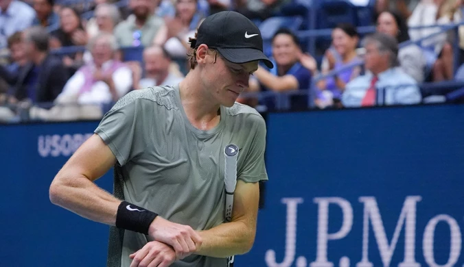 Dramatyczny półfinał US Open, Jannik Sinner ucierpiał. Pomoc medyczna dla obu tenisistów