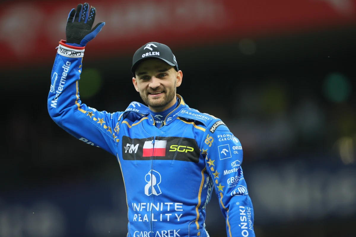 Bartosz Zmarzlik wygrał zawody Grand Prix w Rydze na Łotwie, dziewiątą rundę mistrzostw świata w jeździe na żużlu. Drugie miejsce zajął Szwed Fredrik Lindgren, a trzeci był Brytyjczyk Daniel Bewley. W półfinale odpadł Maciej Janowski.