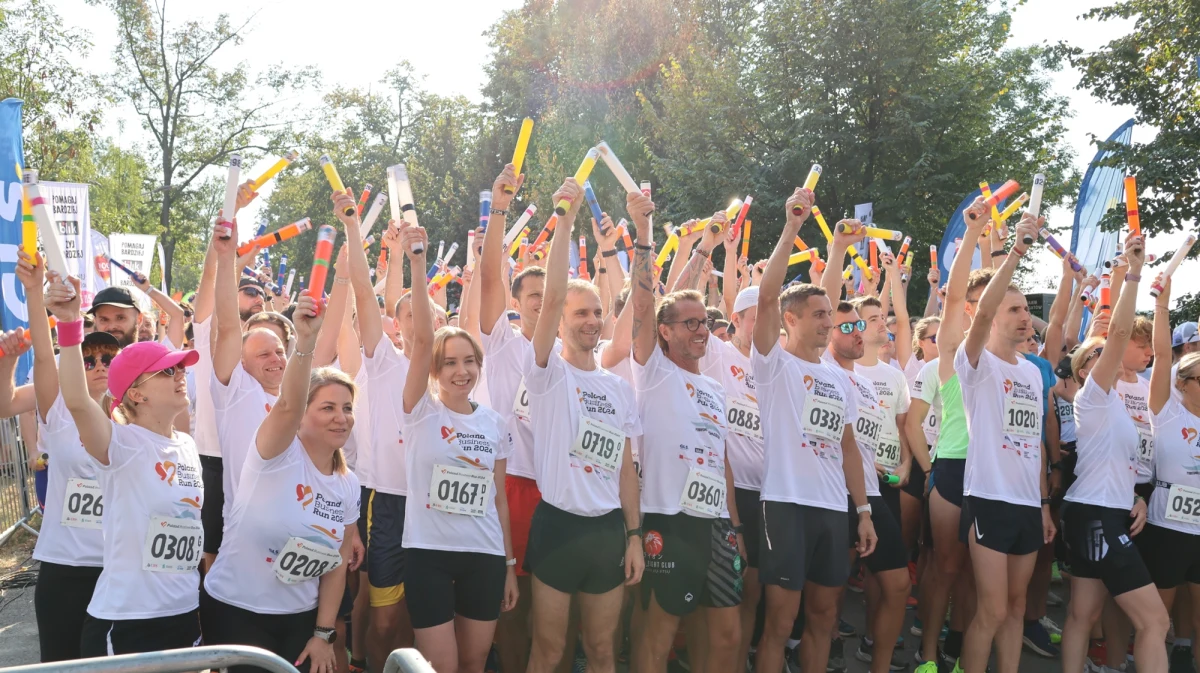 Ponad 13 tysięcy osób ruszyło w niedzielę w Krakowie, by zmierzyć się z dystansem 3,5 kilometra, ale i pomóc tym, którzy w wyniku amputacji musieli zmienić swoje dotychczasowe życie. Pomaganie, integracja, aktywność fizyczna - to memento największej charytatywnej imprezy biegowej, Poland Business Run. Cel tego charytatywnego wydarzenia to pomoc osobom z niepełnosprawnością ruchową i po mastektomii.