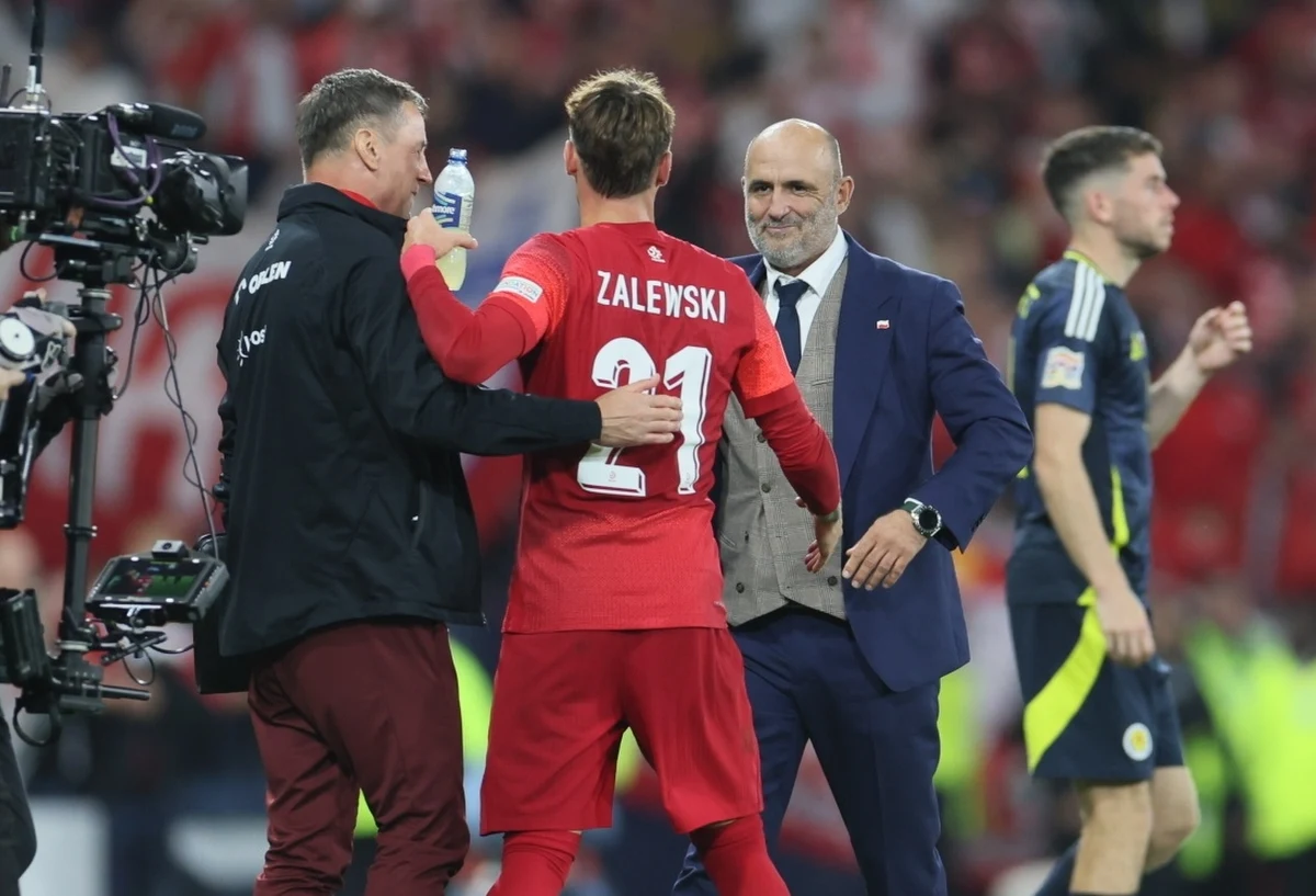 Czas na drugie starcie piłkarskiej reprezentacji Polski w Lidze Narodów. Selekcjoner Michał Probierz ogłosił skład Biało-Czerwonych na dzisiejszy mecz z Chorwacją. W wyjściowej jedenastce znalazł się Robert Lewandowski, który narzekał na uraz.