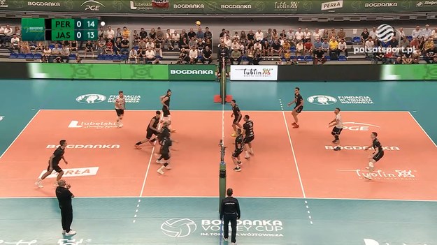 Skrót meczu Sir Susa Vim Perugia - Jastrzębski Węgiel w w finale turnieju Bogdanka Volley Cup im. Tomasza Wójtowicza.

