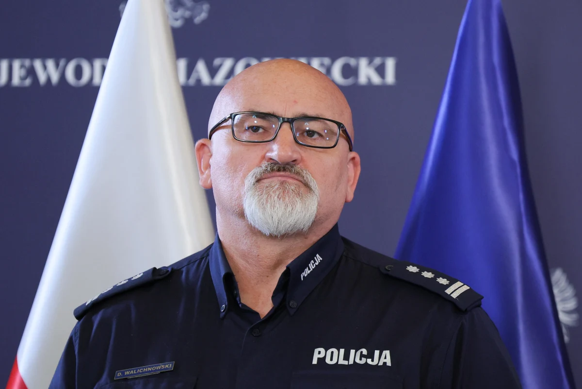 "Policja w Warszawie działa w trybie awaryjnym" - mówi dziennikarzowi RMF FM Krzysztofowi Zasadzie szef Komendy Stołecznej Policji. Dariusz Walichnowski przyznaje, że jednym z największych problemów jest potężna liczba wakatów. 