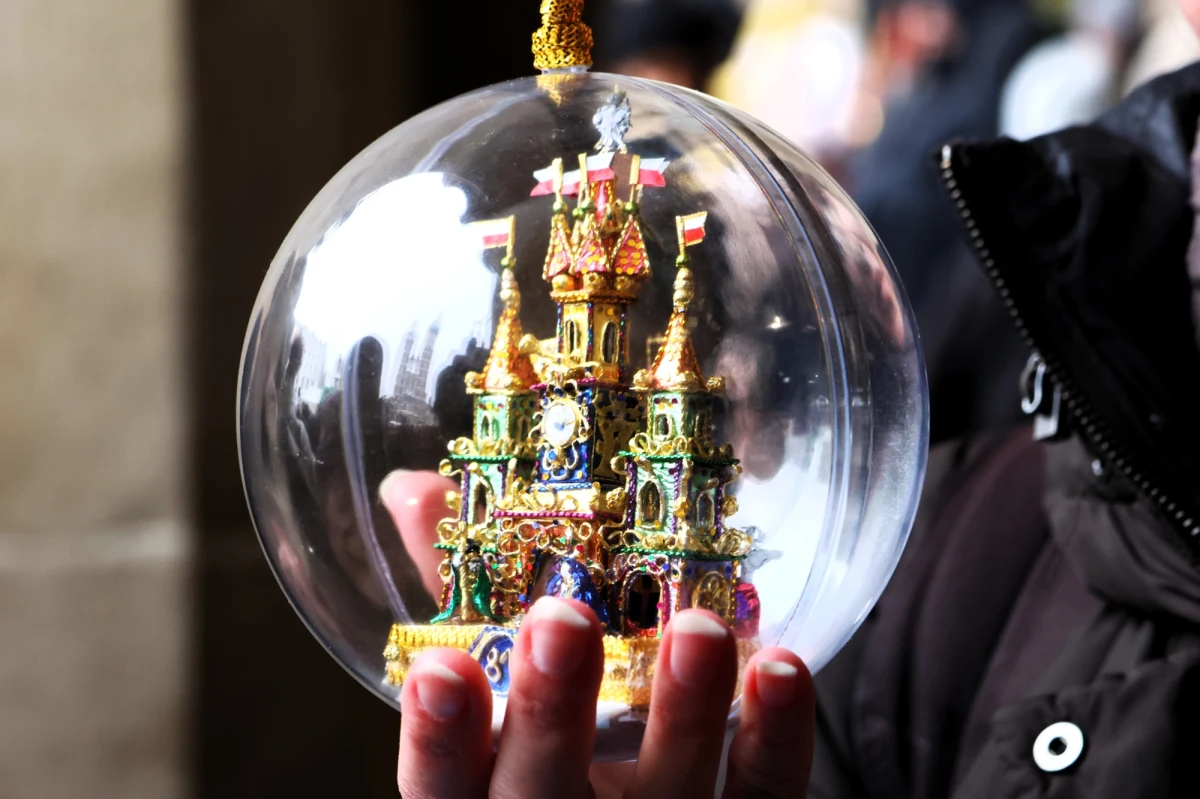 W Krakowie powstaje atlas niematerialnego dziedzictwa miasta. Badacze zamierzają opisać wszystkie dzielnice pod kątem unikatowych tradycji. Projekt rozłożony jest na kilka lat. Historycy mają głęboką nadzieję na to, że w tworzenie projektu zaangażują się też mieszkańcy zgłaszając się z różnymi zwyczajami i lokalnymi tradycjami.

