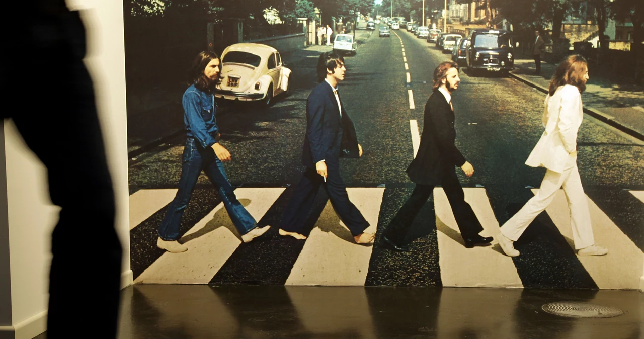  Który z Beatlesów idzie na boso na okładce, czyli historia powstania kultowego zdjęcia do Abbey Road