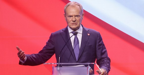 Poniedziałkowa decyzja Niemiec o rozpoczęciu kontroli na wszystkich granicach lądowych jest z polskiego punktu widzenia nie do zaakceptowania - przekazał we wtorek Donald Tusk, dodając, że działania Berlina oznaczają "de facto zawieszenie strefy Schengen na dużą skalę".