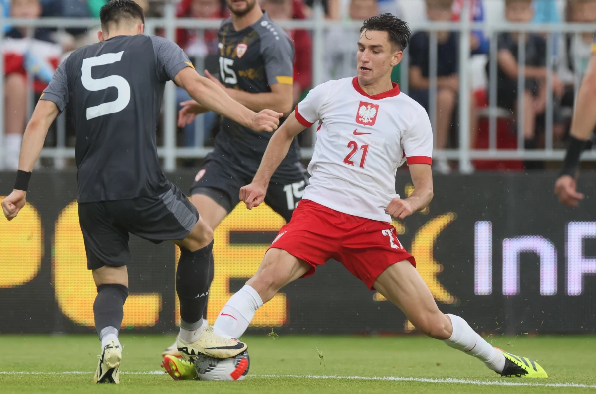 Piłkarska reprezentacja Polski do lat 21 wygrała w Sofii z Bułgarią 3:1 (0:1) w kwalifikacjach mistrzostw Europy. Na dwie kolejki przed końcem turnieju eliminacyjnego Biało-Czerwoni zajmują drugie miejsce w grupie D z czteropunktową stratą do Niemiec.