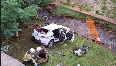 Auto spadło do rzeki. Zginął 53-latek