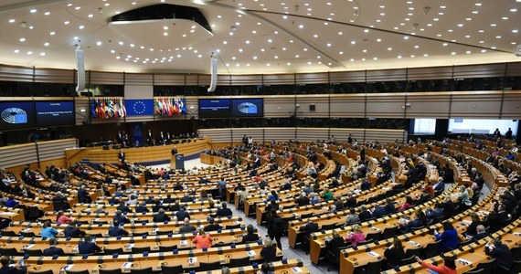 Porażka Prawa i Sprawiedliwości w Parlamencie Europejskim. Nie przeszedł wniosek frakcji Europejskich Konserwatystów i Reformatorów o debatę i rezolucję w sprawie "tortur w Polsce za rządów Donalda Tuska". "Nie udało się" - skomentował anonimowo w rozmowie z brukselską korespondentką RMF FM członek grupy EKR.