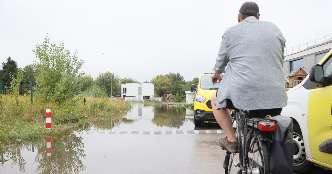 Naukowcy, Uniwersytetu, Teksańskiego, Austin, przeprowadzili, badanie, 1056, miastach, całym, świecie, które, wykazało, ponad, n Dlaczego pada w centrum miasta, a na peryferiach jest sucho? Mokra wyspa