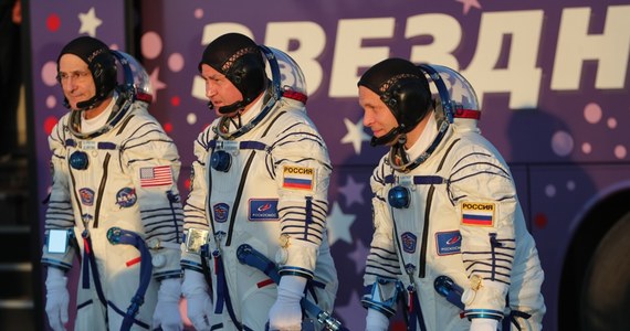 Na Międzynarodową Stację Kosmiczną (ISS) poleciało dwóch rosyjskich kosmonautów Aleksiej Owczynin i Iwan Wagner oraz amerykański astronauta NASA Donald Pettit. Rakieta Sojuz-2.1a wystartowała z kosmodromu Bajkonur w Kazachstanie.
