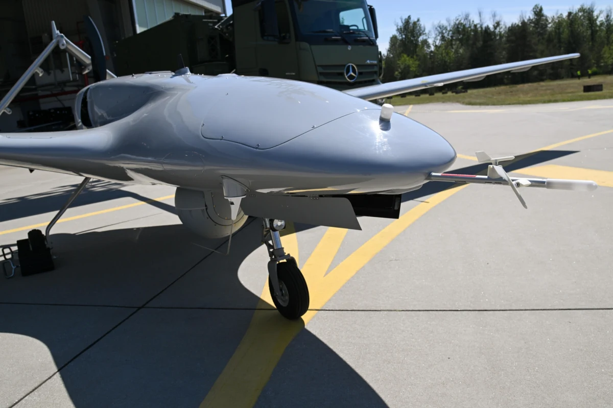 Pierwszy turecki dron Bayraktar zakończył służbę po wylataniu 10 tys. godzin - poinformował jego producent, koncern Baykar. Tureckie bezzałogowce wykorzystywane są w 33 krajach, w tym w Polsce.