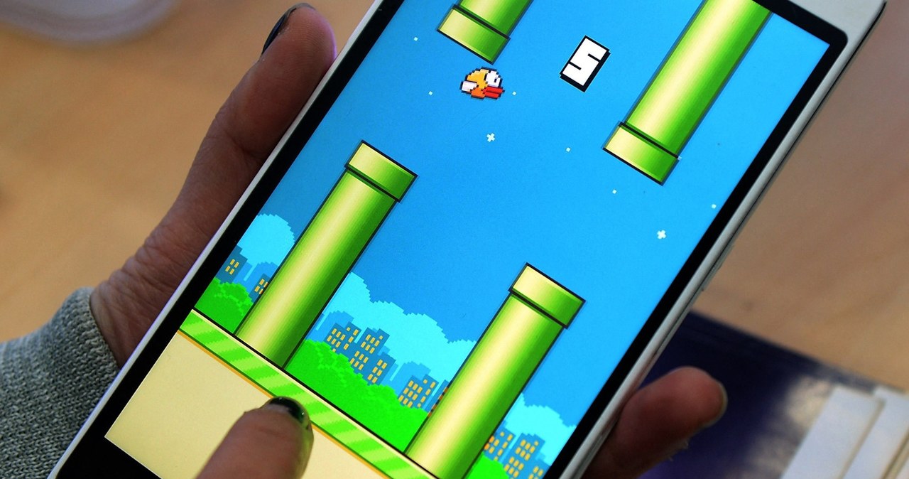 2013, roku, świat, mobilnych, gier, przeżył, niespodziewany, boom, sprawą, prostej, lecz, niebywale, wciągającej, Flappy, Bird, Flappy Bird powraca Jedna z najbardziej viralowych gier znów dostępna