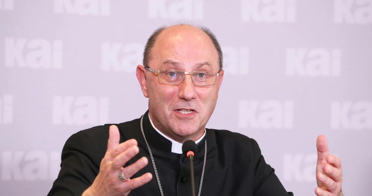 Prymas Polski abp Wojciech Polak krytykuje zmiany w organizacji lekcji religii 