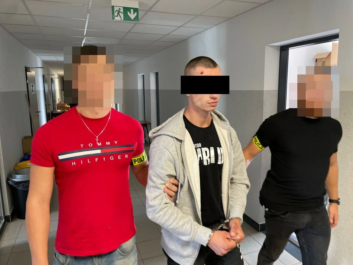 Na 3 miesiące trafił do aresztu 25-latek z Lublina związany ze środowiskiem pseudokibiców. Policjanci przejęli ponad 7 kilogramów narkotyków, które mężczyzna planował wprowadzić do obrotu. 
