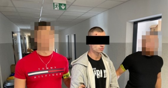 Na 3 miesiące trafił do aresztu 25-latek z Lublina związany ze środowiskiem pseudokibiców. Policjanci przejęli ponad 7 kilogramów narkotyków, które mężczyzna planował wprowadzić do obrotu. 
