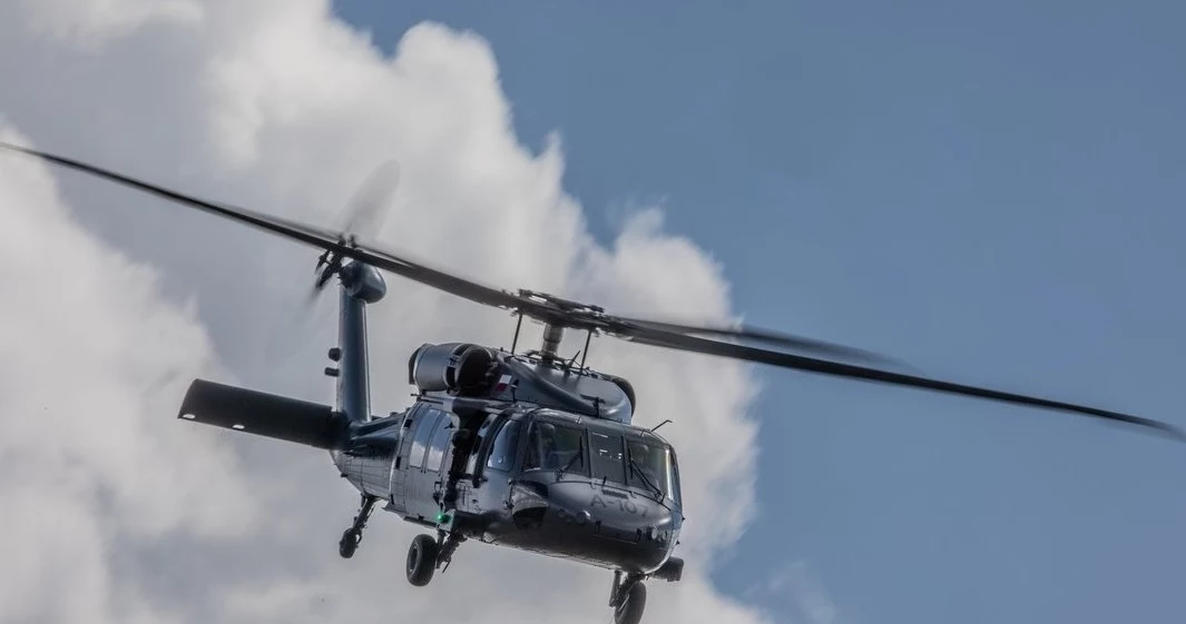 Śmigłowiec Black Hawk będzie w gotowości do niesienia pomocy na południu i południowym zachodzie kraju. Do akcji będzie można skierować również tysiące policjantów, a także żołnierzy