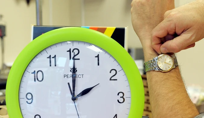 Zmiana czasu na zimowy 2025. Kiedy przestawiamy zegarki? 