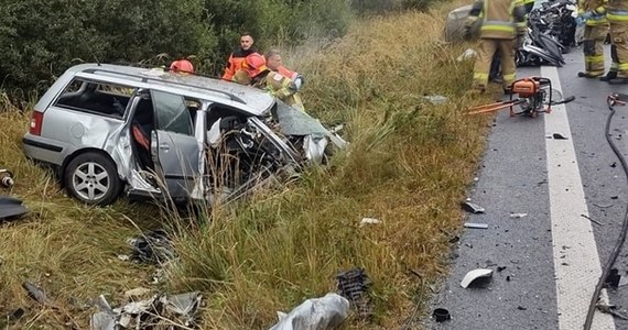 Dwie osoby zginęły w wypadku drogowym w Lublińcu w Śląskiem. Czołowo zderzyły się tam dwa samochody osobowe.