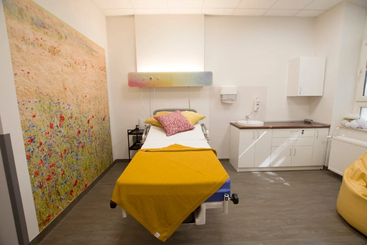 Szpital Specjalistyczny im. Stefana Żeromskiego SP ZOZ w Krakowie zdobył srebrny medal w ogólnopolskim rankingu "Maluchy na brzuchy".