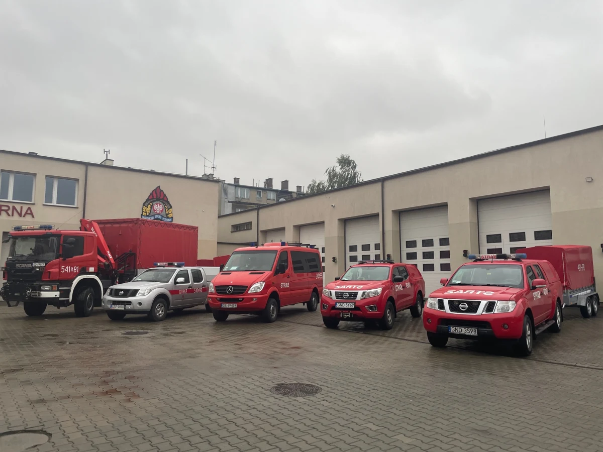 Kompania specjalna składająca się z 61 strażaków z Pomorza jest w drodze do Kłodzka, Wałbrzycha i Częstochowy, aby pomóc w walce z żywiołem. Strażacy po odprawie wyjechali wieczorem z tczewskiej komendy.