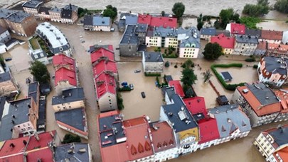 Woda przelała się przez wały w Głuchołazach. Pilny apel burmistrza